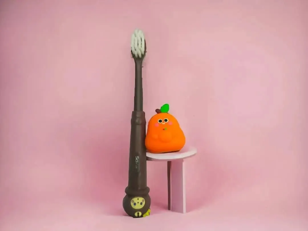 2 In 1 Tooth Brush Plus Sharpener Set