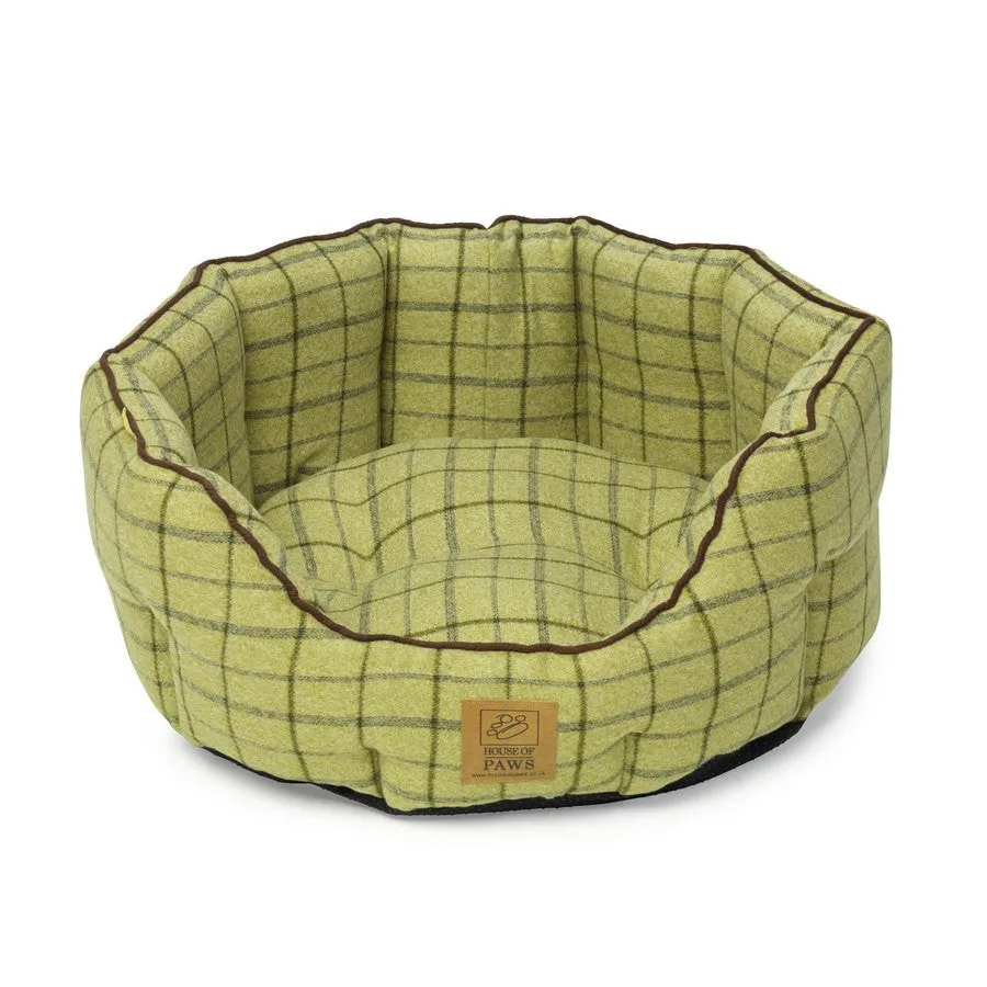 Green Tweed Oval Snuggle Bed