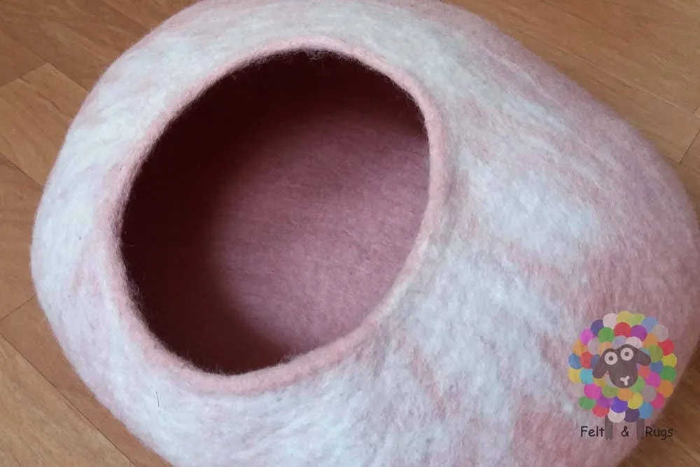 Large Felt Cat Cave  (40 cm or 16 Inches Diameter) Cat Bed / Pet Bed / Puppy Bed / Cat House. 100 % Wool . Handmade